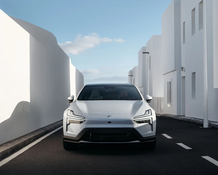Polestar_4_Modern_Design